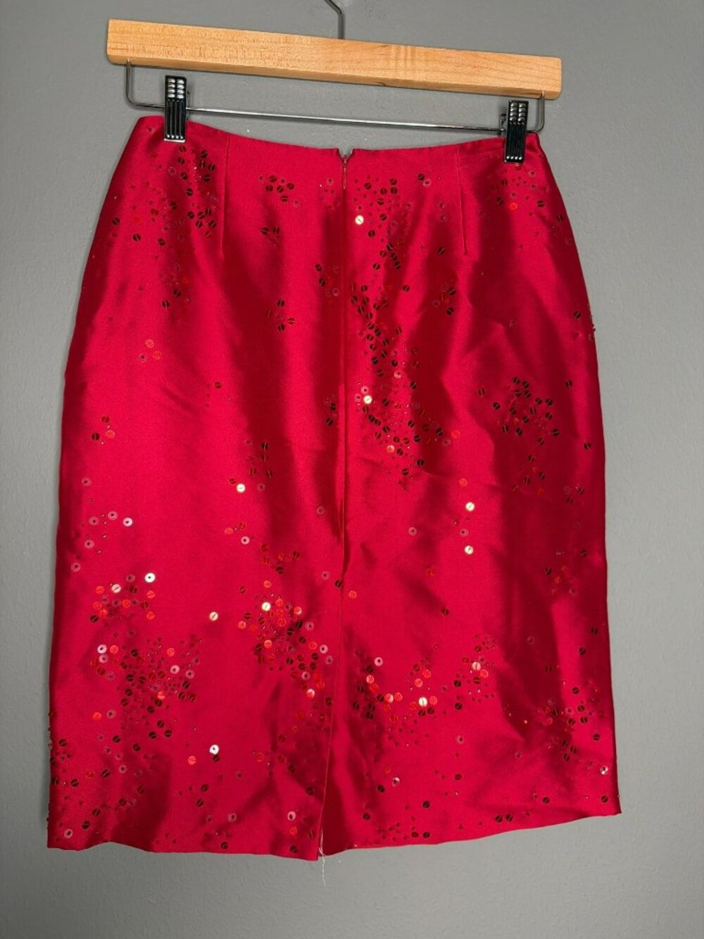 Ann Taylor Silk Red Sequin Pencil Skirt Lined Women's 2 - Picture 2 of 10
